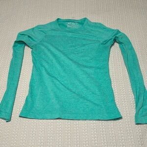 Figs under scrub top